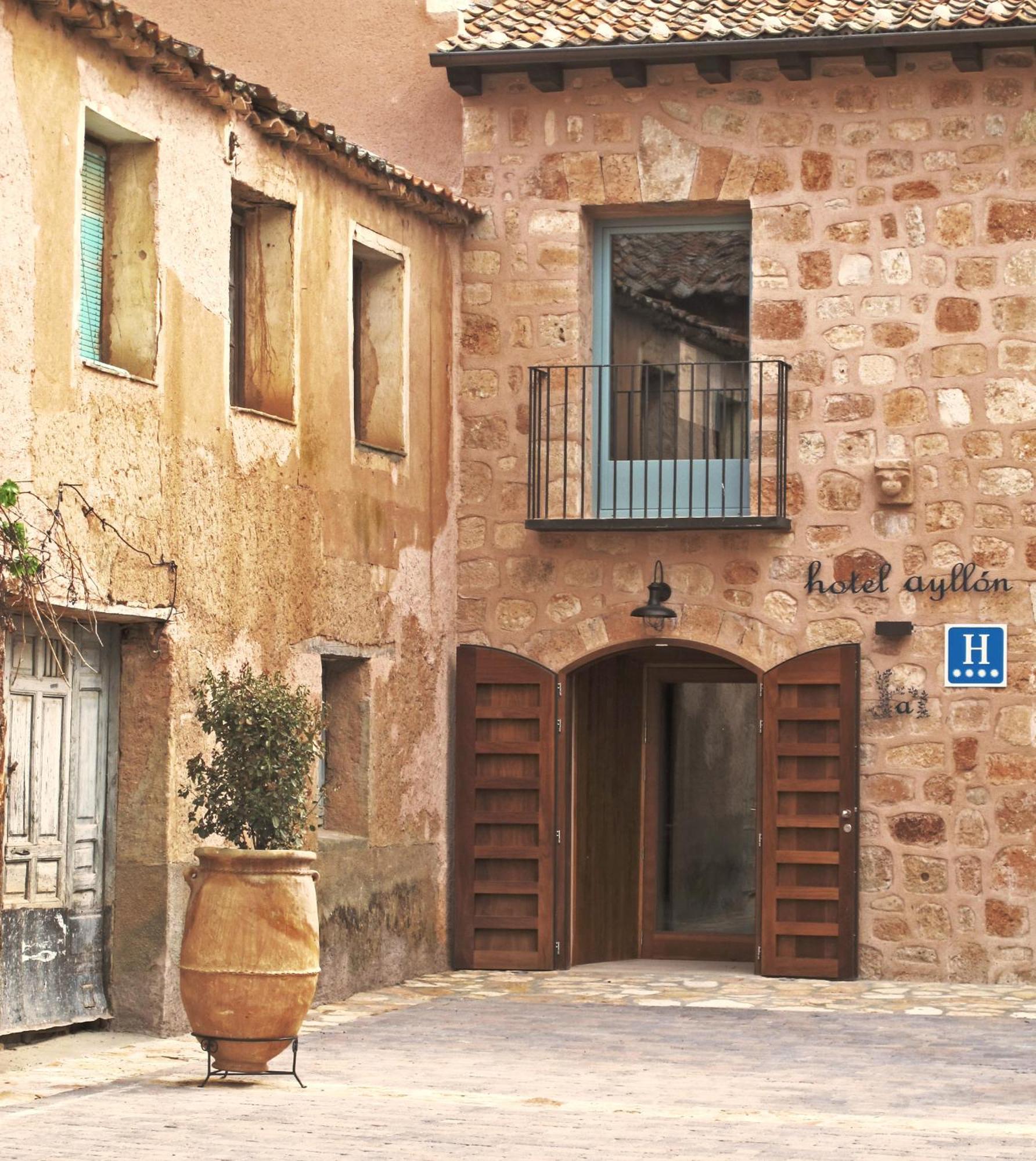 Hotel Ayllon Ayllón Exterior foto